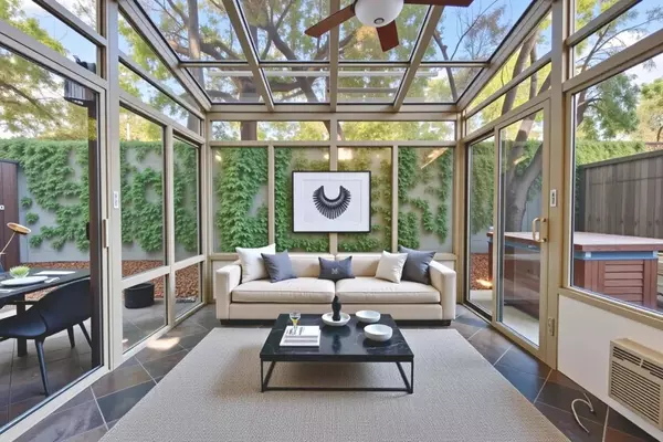 20 Paisan CT, Sacramento, CA 95831