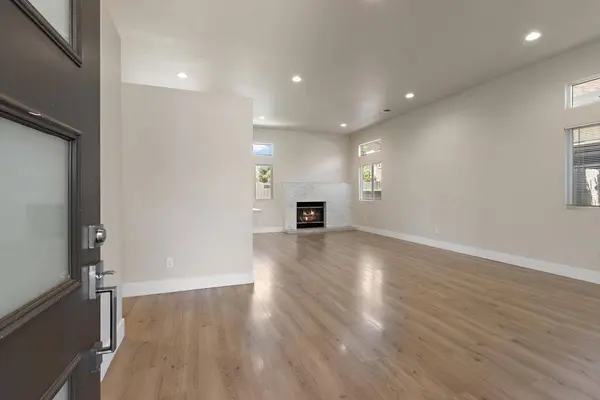 8777 Inisheer WAY, Sacramento, CA 95828