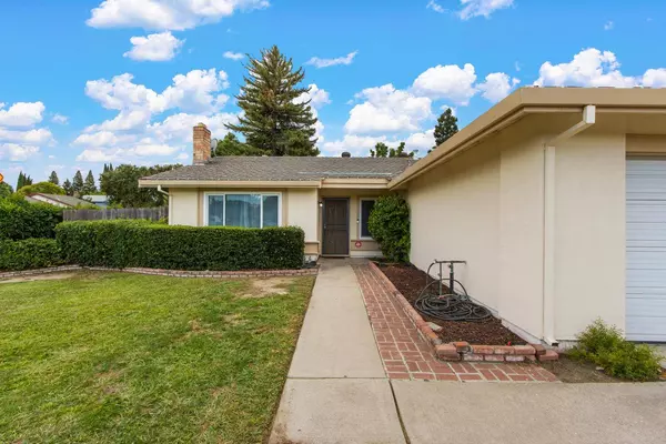 1 Sandpointe CT, Sacramento, CA 95831