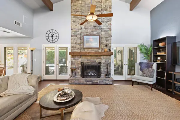 1184 Smoke River WAY, Sacramento, CA 95831