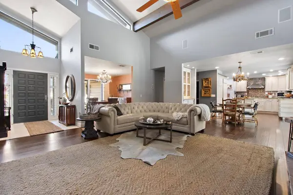 1184 Smoke River WAY, Sacramento, CA 95831