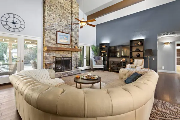 1184 Smoke River WAY, Sacramento, CA 95831