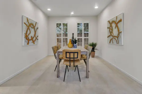 905 Glide Ferry WAY, Sacramento, CA 95831