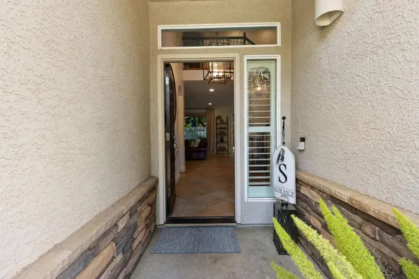 19 Waters Cove CT, Sacramento, CA 95831