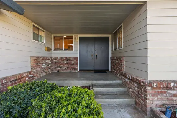 1220 Monte Vista WAY, Sacramento, CA 95831
