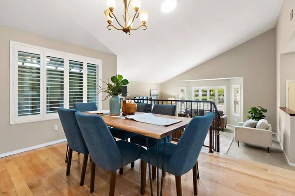 51 Angel Island CIR, Sacramento, CA 95831