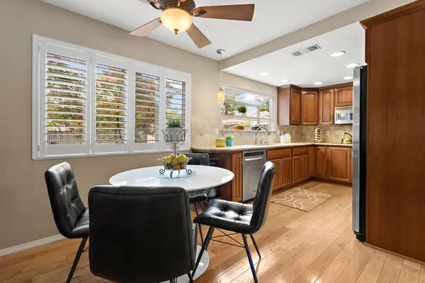 51 Angel Island CIR, Sacramento, CA 95831