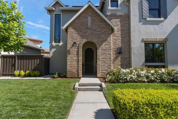 5201 F ST, Sacramento, CA 95819