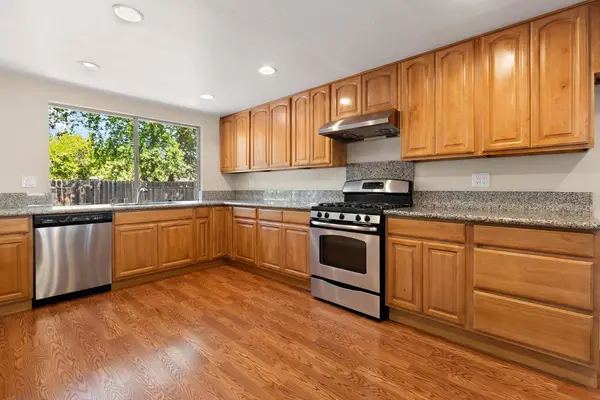 6655 Frates WAY, Sacramento, CA 95831