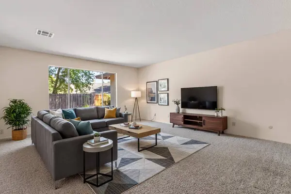 6655 Frates WAY, Sacramento, CA 95831
