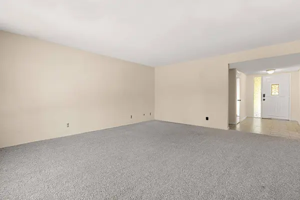 6655 Frates WAY, Sacramento, CA 95831