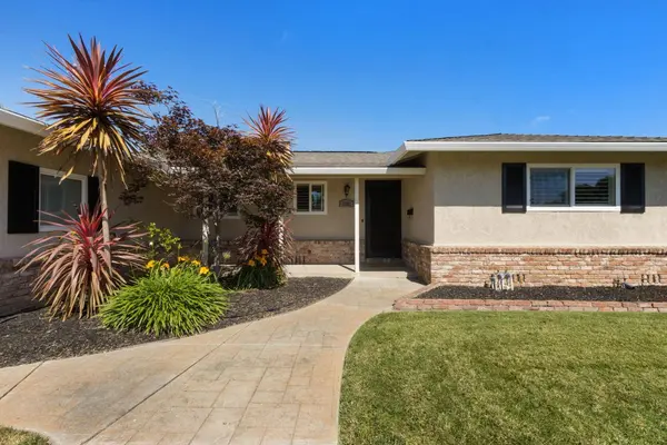 1391 Los Padres WAY, Sacramento, CA 95831