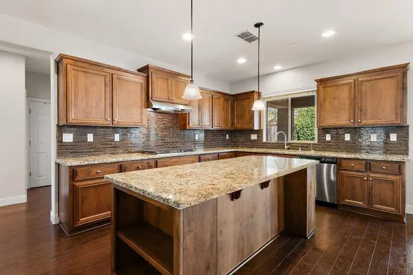 7801 Cordially WAY, Elk Grove, CA 95757