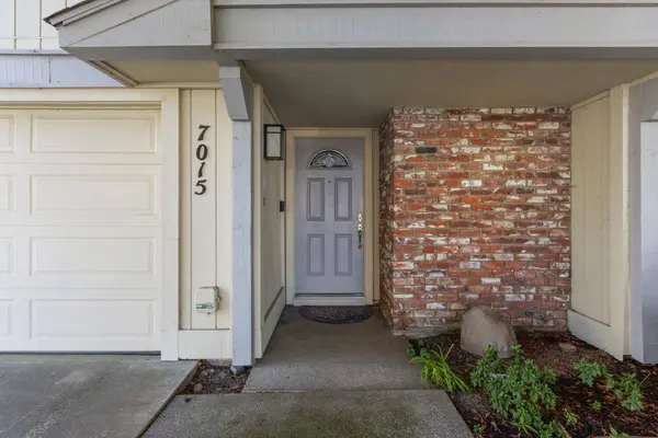 7015 Gloria DR, Sacramento, CA 95831