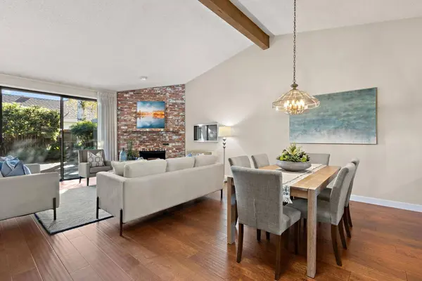 7015 Gloria DR, Sacramento, CA 95831