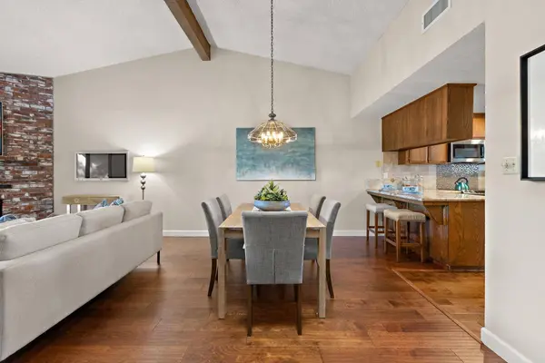 7015 Gloria DR, Sacramento, CA 95831
