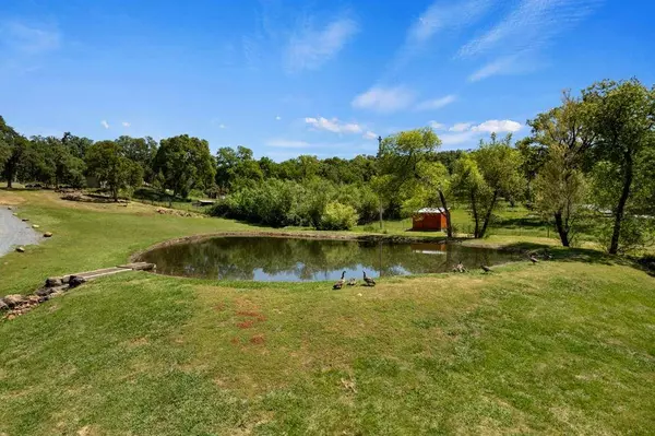 4712 Howe LN, Auburn, CA 95602