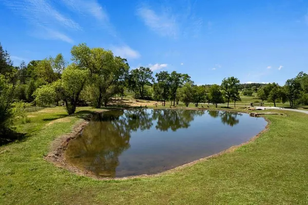 4712 Howe LN, Auburn, CA 95602