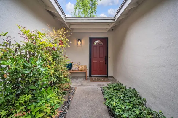 5816 Mount Evans CT, Sacramento, CA 95842