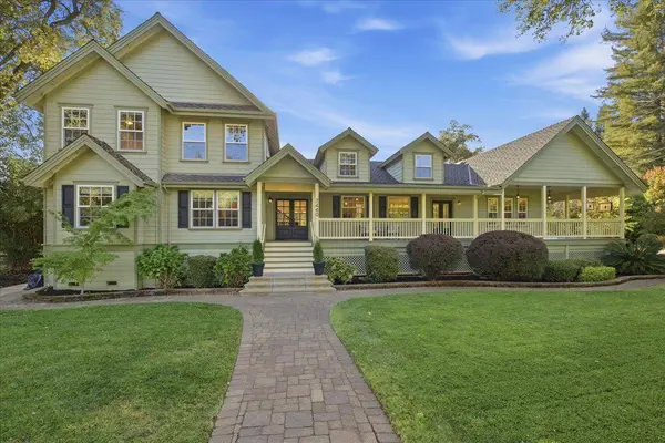 7440 Itchy Acres RD