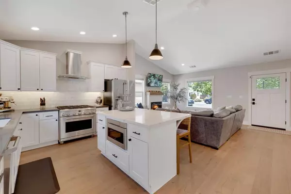 1320 55th ST, Sacramento, CA 95819