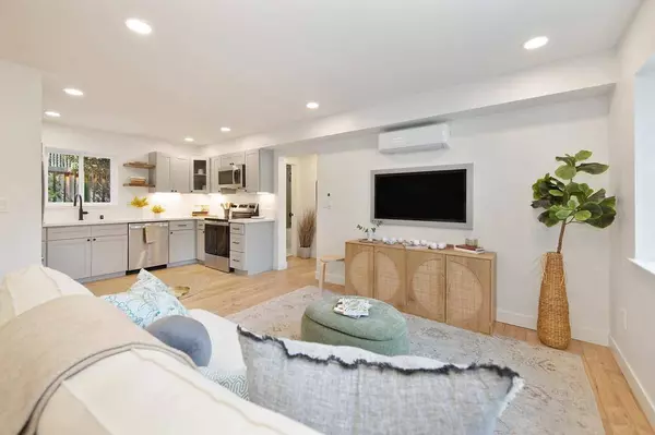 3907 D ST, Sacramento, CA 95819