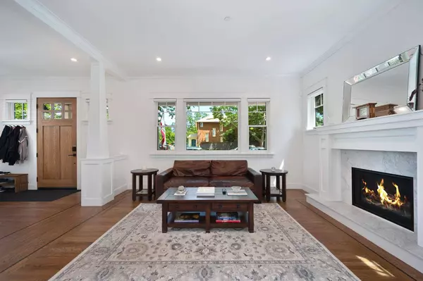 1300 35th ST, Sacramento, CA 95816