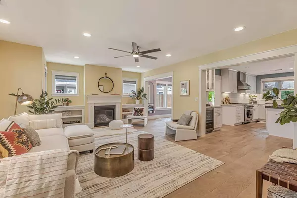 841 43rd ST, Sacramento, CA 95819