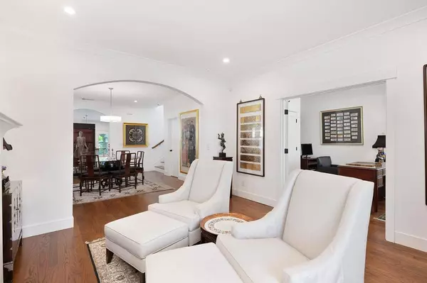 521 38th ST, Sacramento, CA 95816