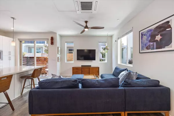 280 Log Pond LN, Sacramento, CA 95818