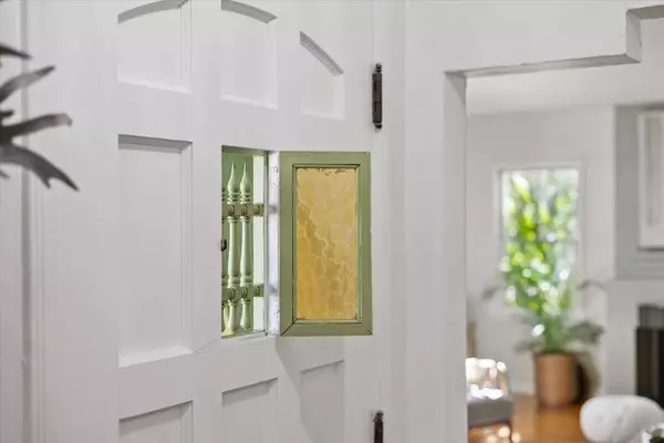 2560 Marty WAY, Sacramento, CA 95818