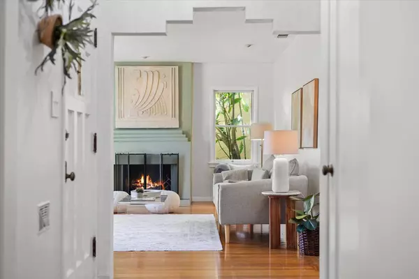 2560 Marty WAY, Sacramento, CA 95818