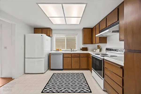 585 Leeward WAY, Sacramento, CA 95831