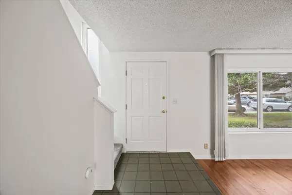 585 Leeward WAY, Sacramento, CA 95831