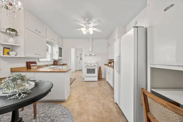 1527 47th ST, Sacramento, CA 95819