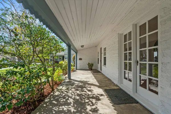 2770 Freeport BLVD, Sacramento, CA 95818