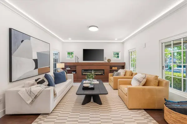 1981 9th AVE, Sacramento, CA 95818