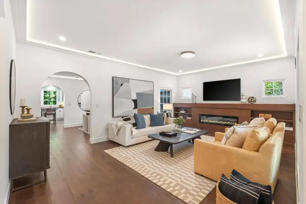 1981 9th AVE, Sacramento, CA 95818