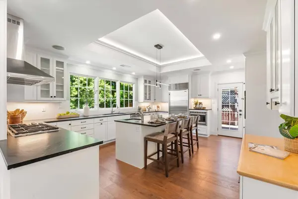 1981 9th AVE, Sacramento, CA 95818