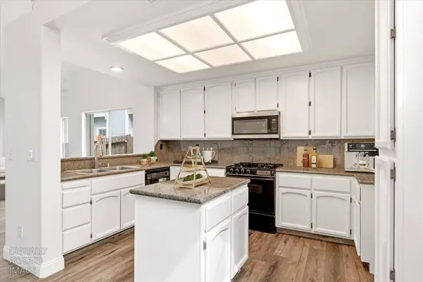 14 Las Uvas CT, Sacramento, CA 95833