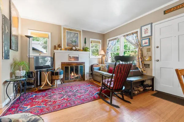 4504 H ST, Sacramento, CA 95819