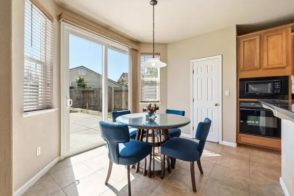 8541 Armada CT, Elk Grove, CA 95624