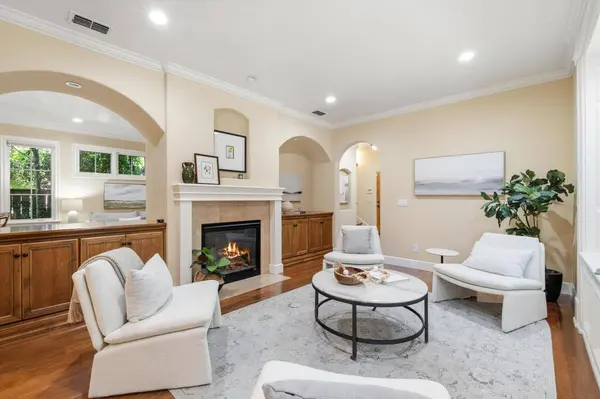 4811 M ST, Sacramento, CA 95819