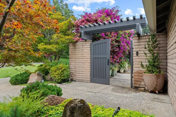 910 Somersby WAY, Sacramento, CA 95864