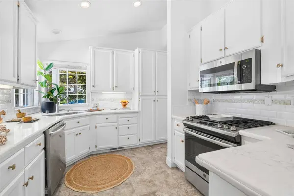 878 56th ST, Sacramento, CA 95819