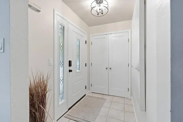52 Coloma WAY, Sacramento, CA 95819