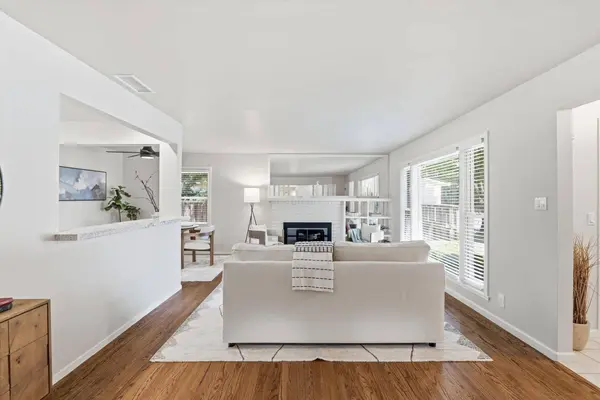 52 Coloma WAY, Sacramento, CA 95819