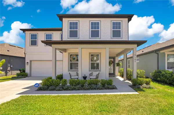 9187 WAVERLY WALK DR, Orlando, FL 32817