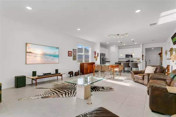 1580 BLUE LAGOON CIR, Mascotte, FL 34753