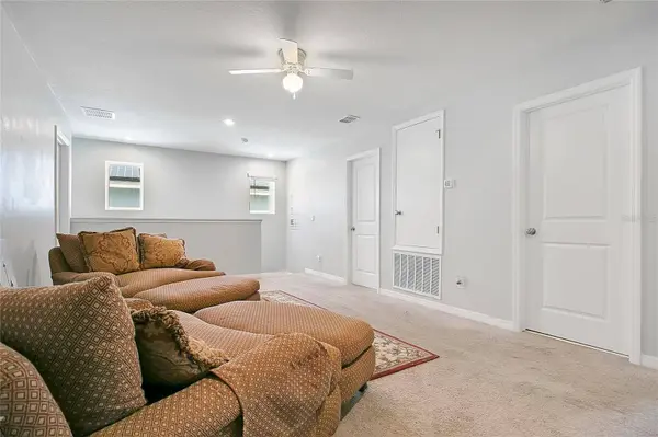 582 BLACK EAGLE DR, Groveland, FL 34736